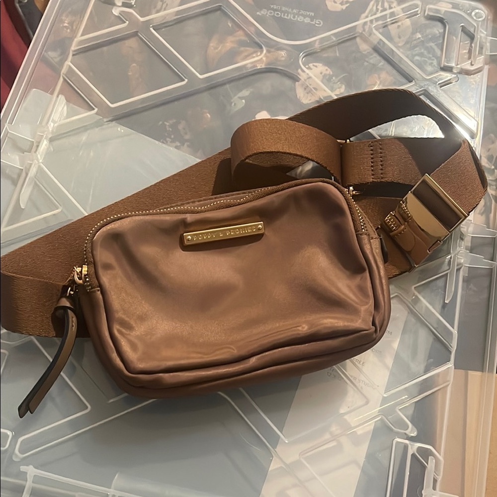 Poppy & Peonies on the run belt bag in chestnut